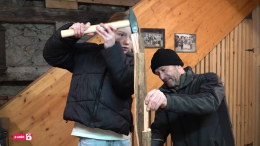 Fünftklässler basteln in Biel-Benken Reedli