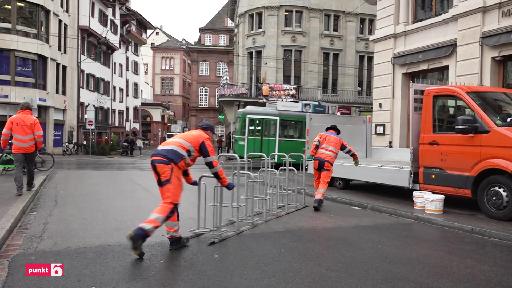 In der Basler Innenstadt laufen die letzten Fasnachtsvorbereitungen