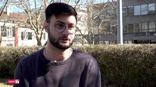 Iraner in Basel hoffen auf Ende des Regimes