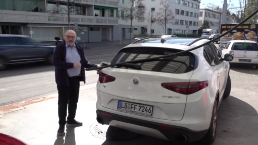 Die Deutschen kommen zum Tanken in die Schweiz