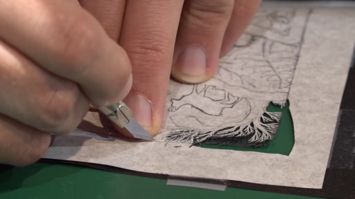 Marc Schweizer lässt aus Papier Kunst entstehen