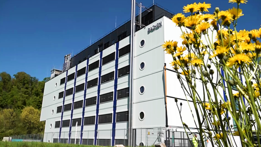 Bachem präsentiert neues Produktionsgebäude