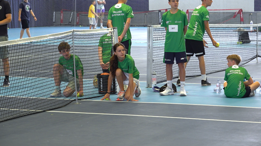 Swiss-Indoors-Ballkids in der Vorbereitung