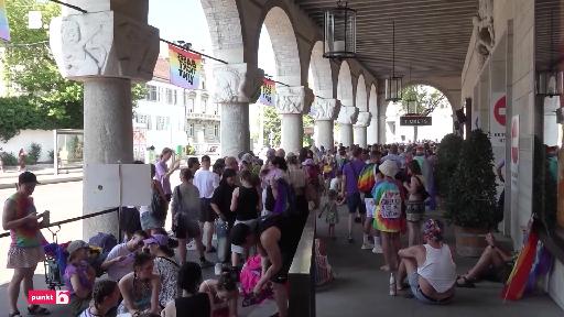 Mehrere 100 Personen nahmen am Basel Pride Walk teil