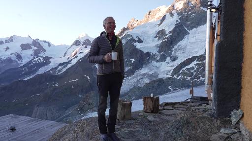 Fasnachtsvorbereitung in der Berghütte