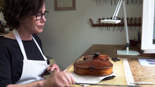 Handgemacht Teil 5: Die präzise Arbeit der Geigenbauerin